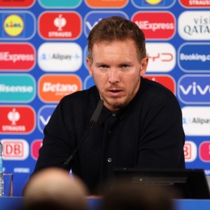 开云在线-图片报：纳帅将球员角色分3类：确定首发、替补及不确定进大名单