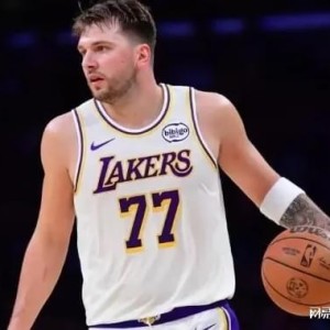 开云APP下载-湖人绝杀进前三，东契奇小里满分，詹姆斯功过相抵两角色球员闪光